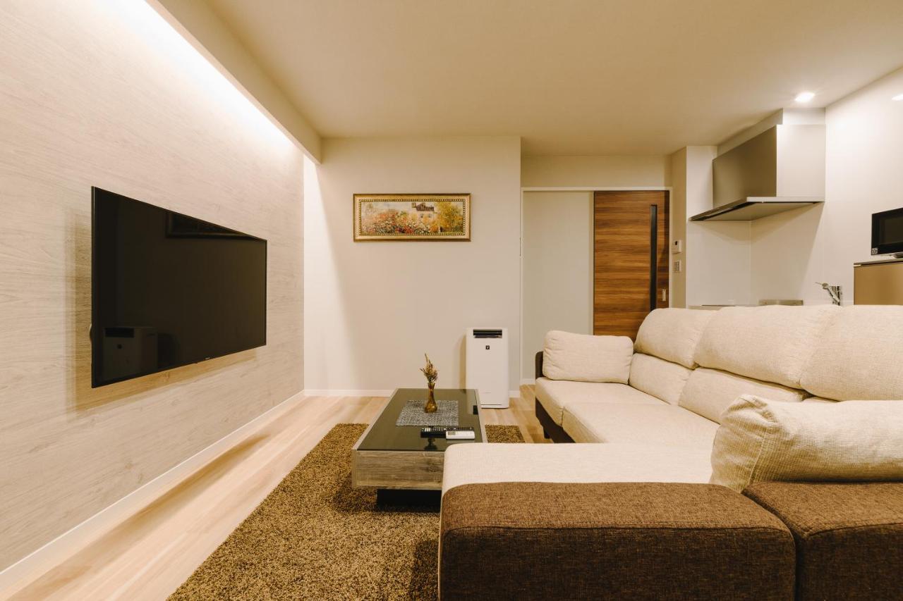 Апарт отель Grand Base Karatsu Ekiminami Экстерьер фото